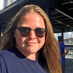 Meet your Posher, Debbie